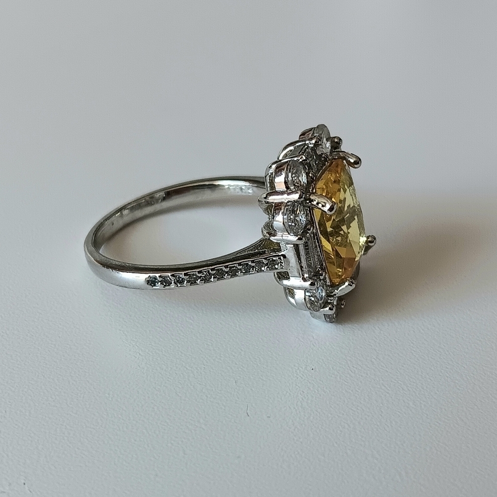 Beautiful Citrine & Cz Fashion Ring .925 Size 8 - Picture 6 of 8